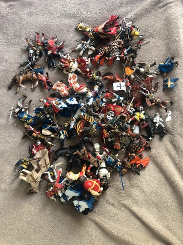 Gros lot chevalier marqué - de,