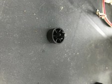 Pied micro ondes Sharp R-208