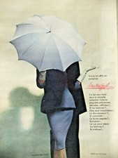 PUBLICITÉ DE PRESSE 1960 PARAPLUIE SAUVAGNAT AURILLAC - TAILLEUR PIERRE CARDIN