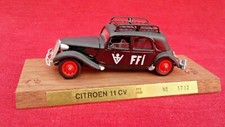 Voiture miniature ancienne CITROEN 11 CV 1939 FFI- Solido  socle bois - 1732