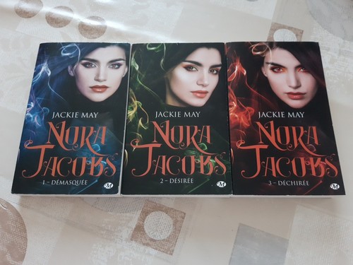 Lot romans nora - -,