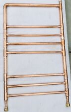 Porte-serviettes et emblèmes