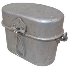 Gamelle avec initiales