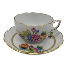 Tasse et soucoupe bouquet