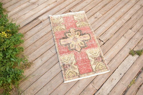 Tapis turc noué - à, la
