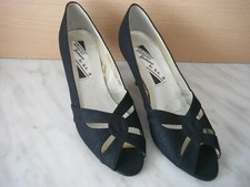 ESCARPIN  HAUT TALON NOIR  TISSU AJOURE ETE marque  ADAGIO EXCLUSIVE T 38