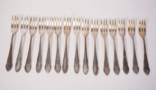 Lot couverts de - 15,