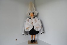 (N°9) ANCIENNE POUPEE