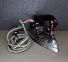 Ancien fer à repasser CALOR