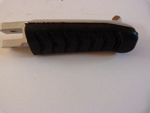 Repose pied avg - , triumph