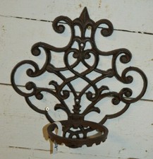 support mural pour pot de fleur  en fonte / décoration de jardin 