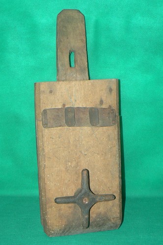 Ancien outil pince coudre - à,
