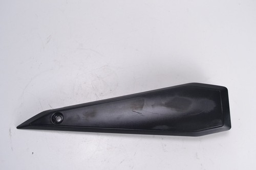 Carénage latéral droit