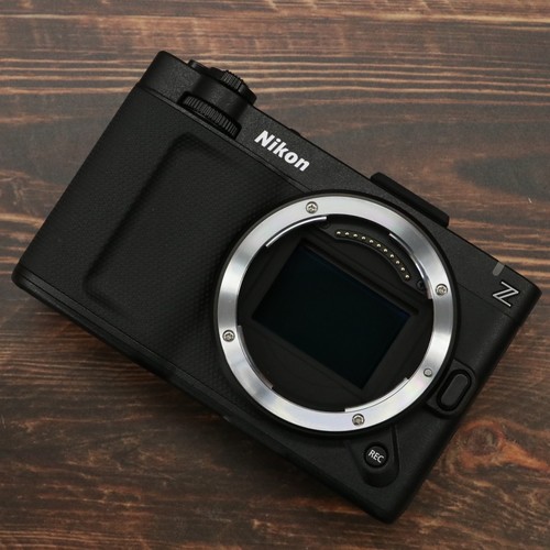 Nikon mirrorless digital - zr,