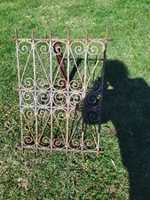 Grille Ancienne en Fer Forgé  XIXème 60 x 80 cm