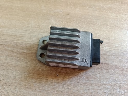 Regulateur tension - regulateur,