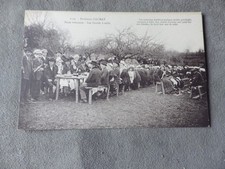 CPA 56 MORBIHAN / ENVIRON D AUVRAY  NOCES BRETONNE  LES INVITES A TABLE