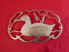 dessous de plat en métal