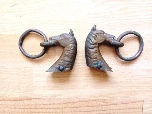 Anciens embouts collier - /,