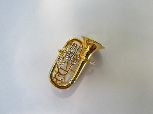 Belle broche instrument - belle,