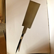 Ancienne scie à main