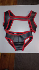 Ensemble jockstrap et harnais en neoprene