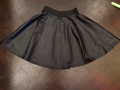 Jupe noire aspect cuir