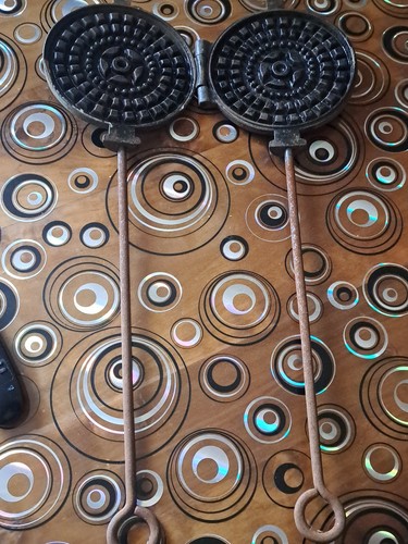 Ancien gaufrier fonte - ancien, en