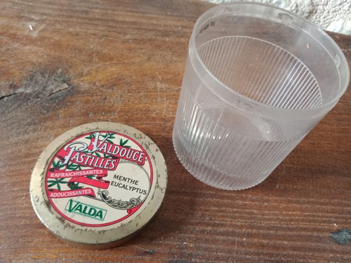 Vieille boîte valdouces - boîte,