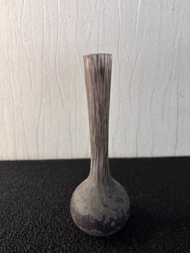 Vase soliflore dans - , style