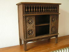 Ancienne Armoire Bretonne Mobilier De  Poupée en bois sculpté