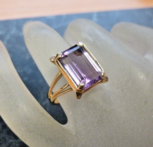 Bague jaune k - or, sertie