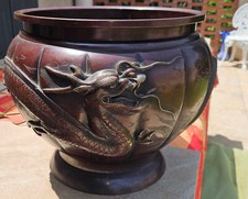 Grand cache pot en bronze Japon époque Meiji Décor DRAGON volant - Restauration