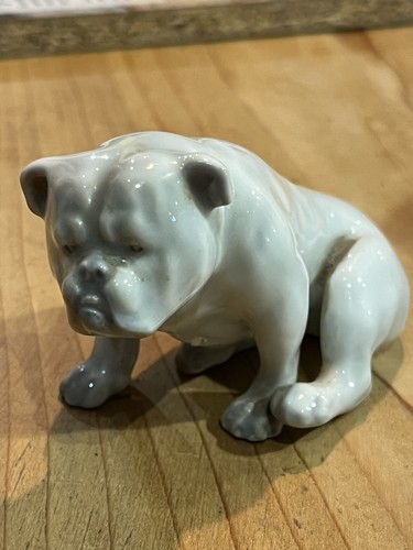 Ancienne porcelaine bouledogue