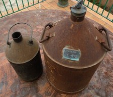 2 Bidon à huile marqué SNCF ancien dont draisine , un bouchon bronze et plaque