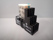 RXZE2S114M - SCHNEIDER-  RXZE2S114M /Relais miniature Harmony USED