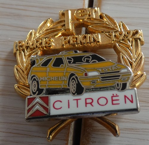 Pin voiture rallye - pin's, raid