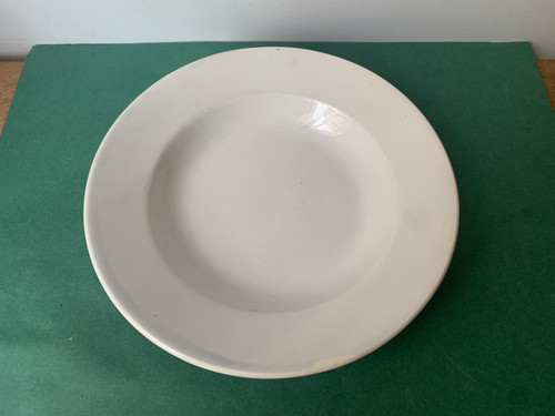 Ancienne assiette blanche - ancienne,