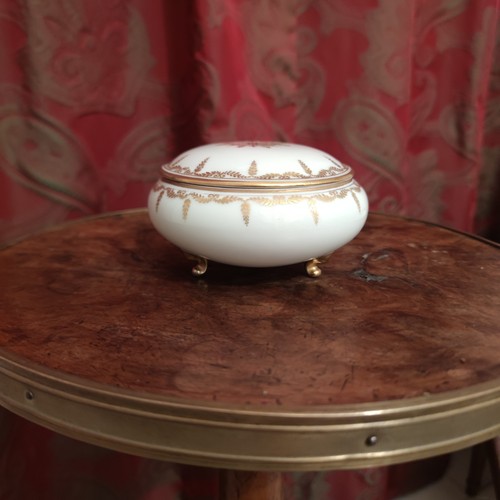 Bonbonnière porcelaine - , de