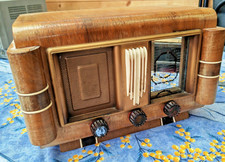 Ancienne petite radio   T S F  à  lampes a restaurer