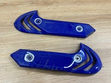 UNE PAIRE ECOPE CACHE