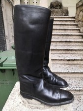 une paire de bottes officier allemand ww2 avec marquage