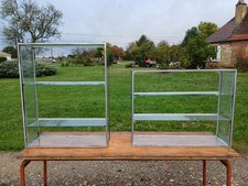 2 Vitrine Industrielles en Fer Et Verre