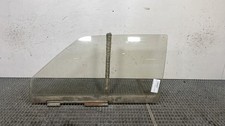 Vitre avant gauche PEUGEOT 205