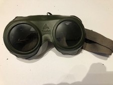 Militaria (10) WW2 Allemagne équipement du soldat lunettes à identifier