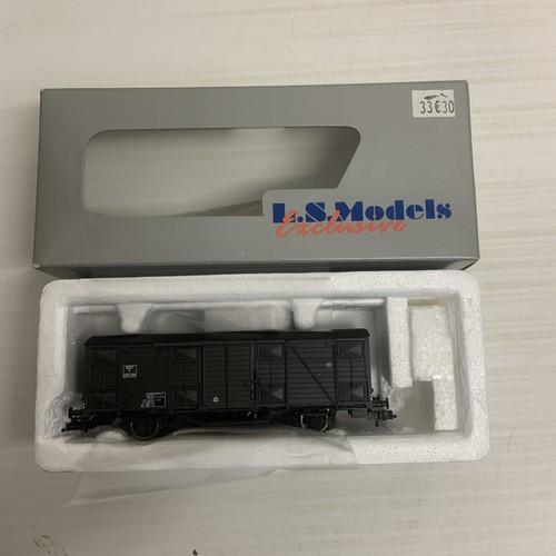 Train models 30026 - train, ho