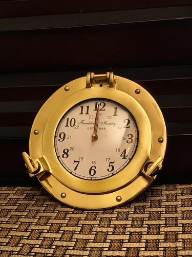 Ancienne horloge hublot - , en
