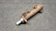 Maître-cylindre de frein BmW E3 E9