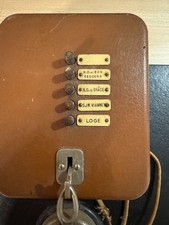 Boîtier téléphonique mural