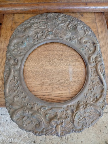 Grand fronton pour - , comtoise.